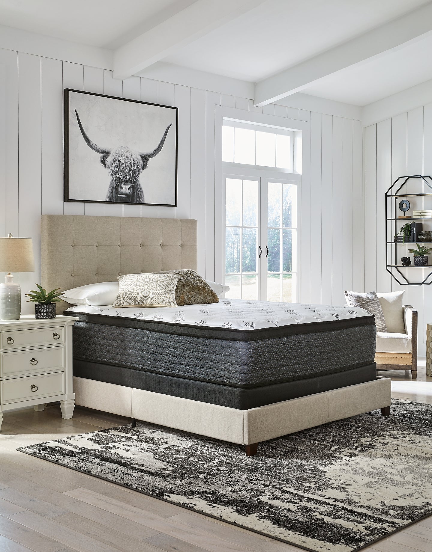 Ultra Luxury Et With Memory Foam Mattress