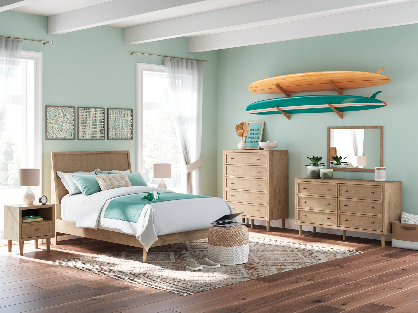 Cielden Panel Bed