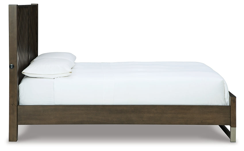 Arkenton Panel Bed