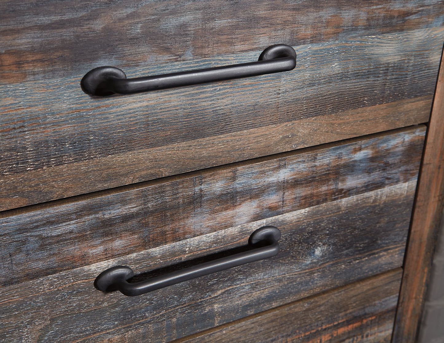 Drystan Full Panel Headboard Bed with Mirrored Dresser, Chest and Nightstand