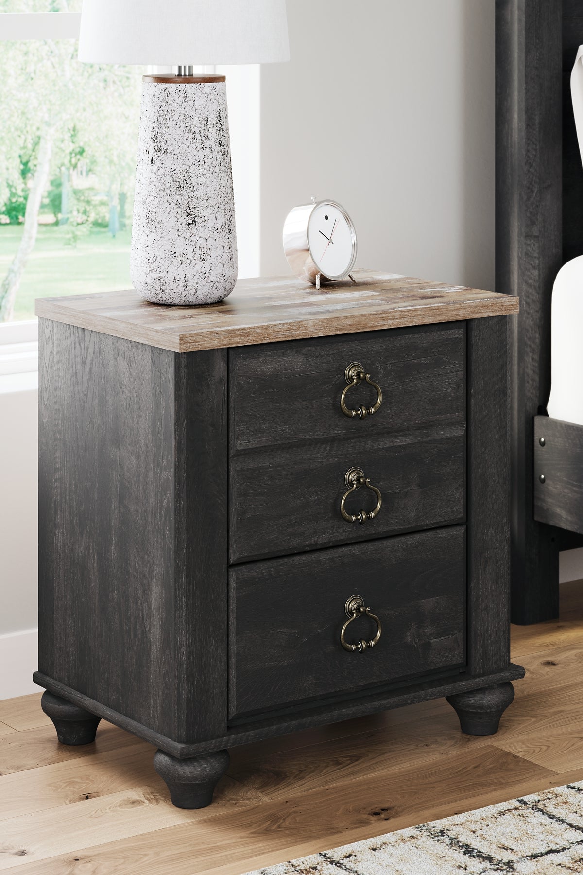 Nanforth King Panel Bed with Dresser and Nightstand
