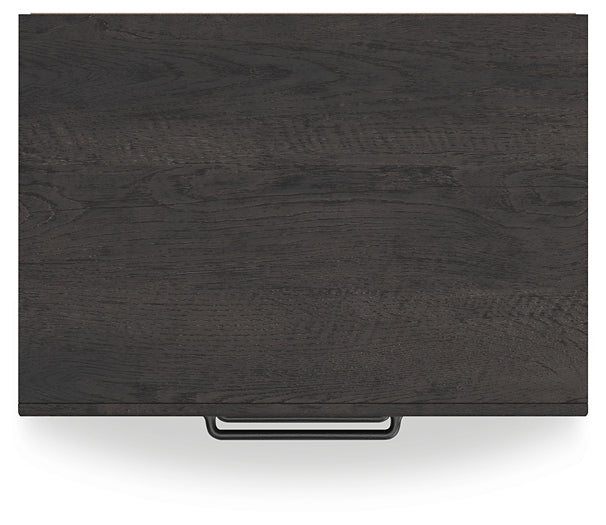 Hollivern Twin Panel Bed with Mirrored Dresser and Nightstand